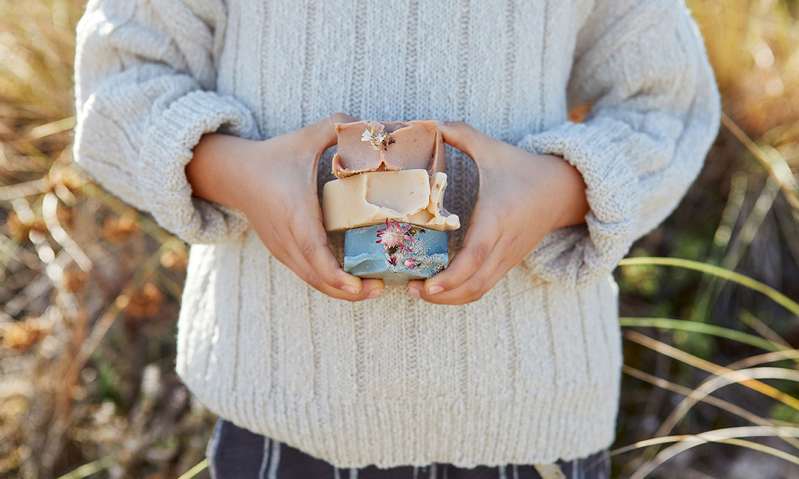 Knitted sweater in cotton and linen