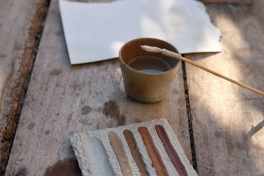 Ceramic palette by Madalena Telo Ceramic palette by Madalena Telo