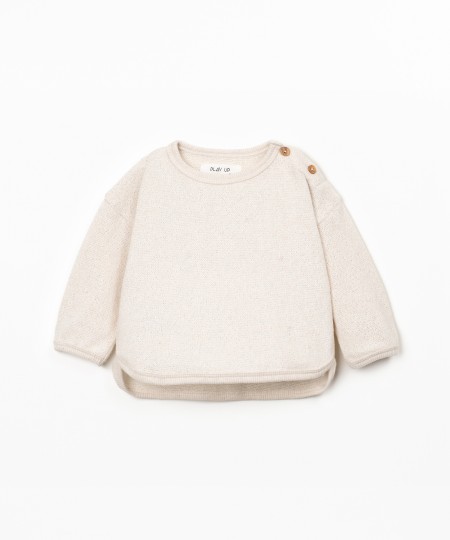 Knit jumper with recycled fibres